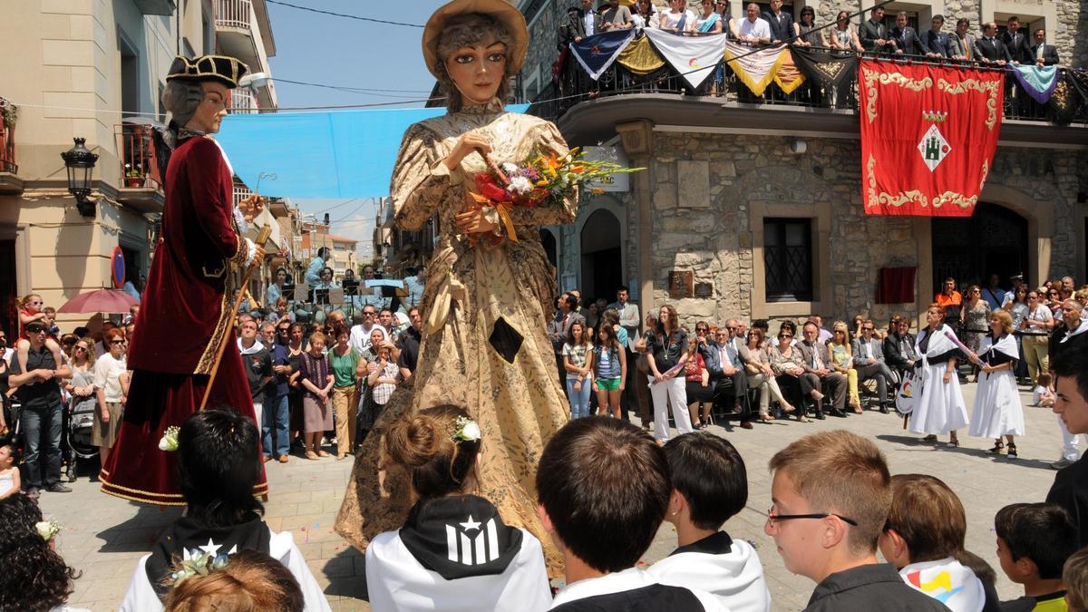 Els gegants de Sant Vicenç celebraran 40 anys amb estrena de vestits